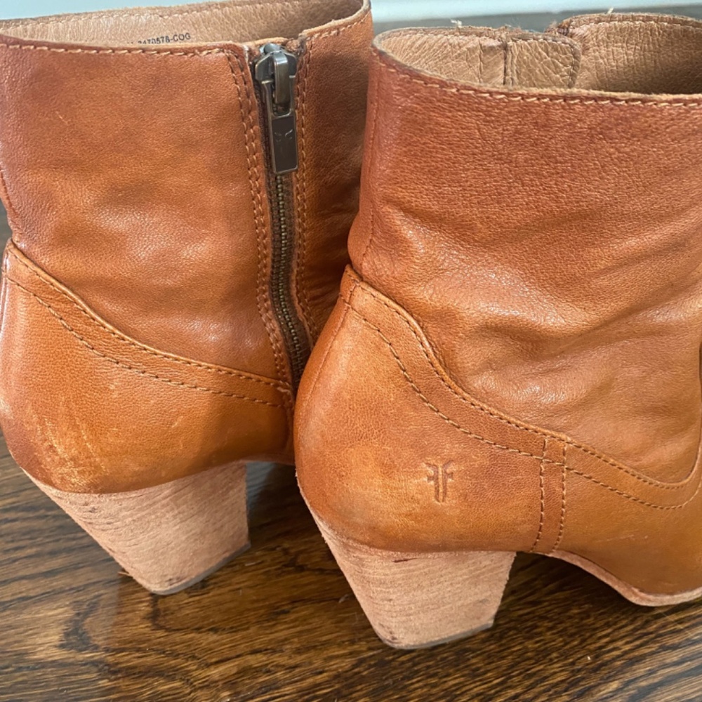 Frye Essa Bootie - Picture 7 of 9